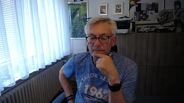 Snapshot of randyandy67 chatting on July 15, 2026, 3:52 pm randyandy67 online show from July 15, 2026, 3:52 pm