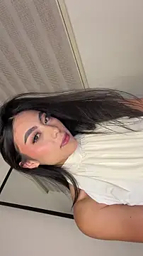 Snapshot of Tessa__Winslow chatting on March 28, 2026, 6:03 am Tessa Winslow online show from March 28, 2026, 6:03 am