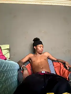 Tookey012 online show from October 28, 2025, 8:46 am