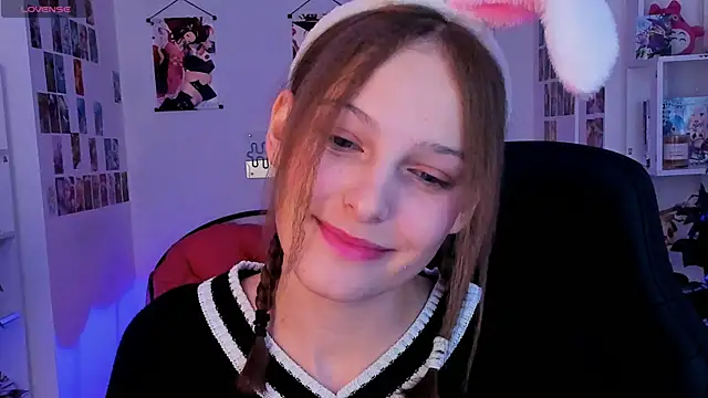 JenniferKiim online show from October 25, 2025, 2:44 am