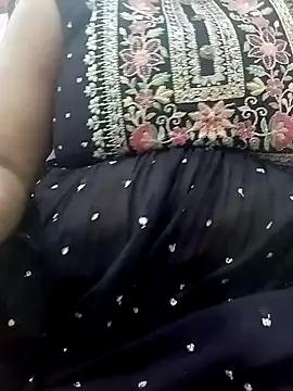 Rakhi sawant143 online show from February 21, 2026, 3:47 pm