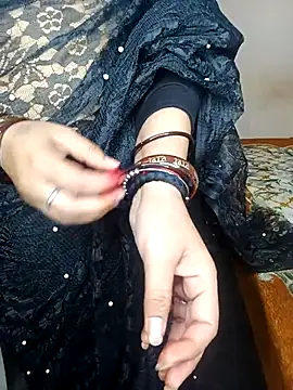 Snapshot of Oh_011 chatting on February 24, 2026, 4:08 pm Oh 011 online show from February 24, 2026, 4:08 pm