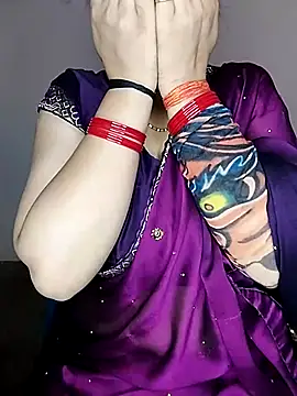 Snapshot of Oh_011 chatting on November 8, 2025, 1:20 am Oh 011 online show from November 8, 2025, 1:20 am