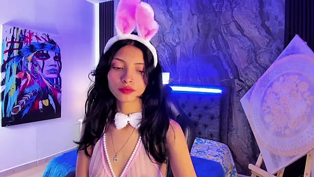 Mia Clay1 online show from October 31, 2025, 5:53 pm