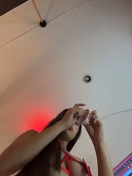 Juanita-Diaz online show from January 6, 2026, 8:46 pm