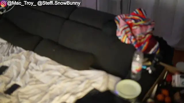 Steffi Snowbunny online show from November 27, 2025, 6:52 pm
