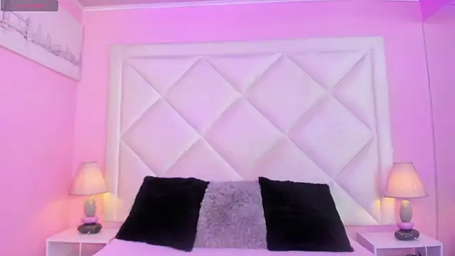 Miaa Smithh   online show from March 19, 2026, 7:47 pm