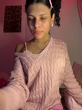 Snapshot of luluzinhax chatting on May 28, 2026, 4:09 am luluzinhax online show from May 28, 2026, 4:09 am