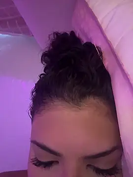 luluzinhax online show from April 22, 2026, 1:07 pm