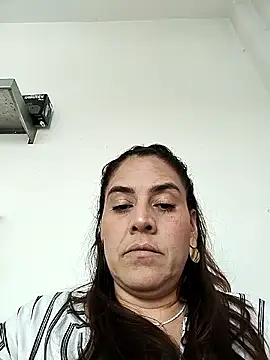 denissebombon online show from February 10, 2026, 9:36 pm