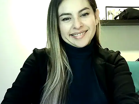 Snapshot of Valery__Rouse_ chatting on July 15, 2026, 1:56 am Valery Rouse online show from July 15, 2026, 1:56 am