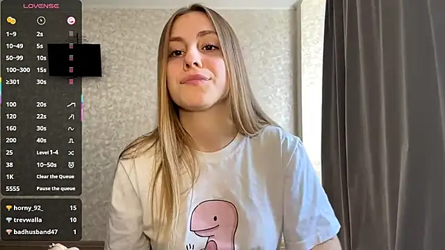 DreamyOlivia online show from September 14, 2025, 10:26 am