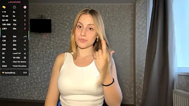 DreamyOlivia online show from September 18, 2025, 2:20 pm