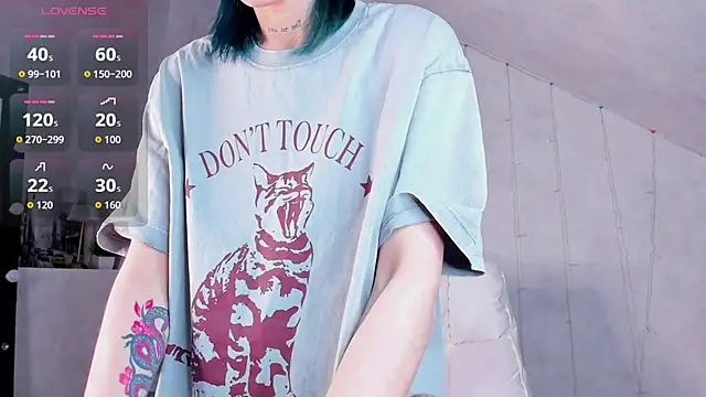 Lynn Martin online show from December 18, 2025, 12:27 am