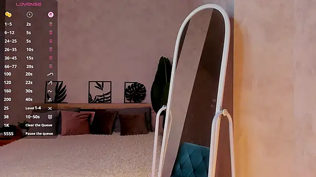 Lynn Martin online show from April 13, 2026, 4:00 pm