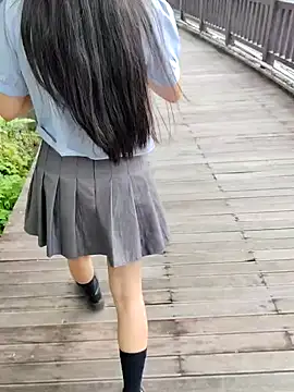 shaoshao-7758 online show from May 2, 2026, 3:01 am