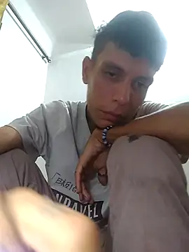 Snapshot of Crxxxsh chatting on March 29, 2026, 4:14 am Crxxxsh online show from March 29, 2026, 4:14 am