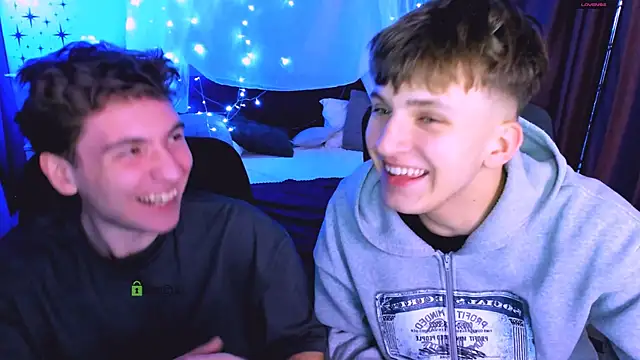 travis wolf  online show from December 13, 2025, 8:48 pm