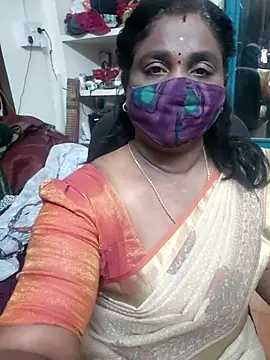 Snapshot of Tamil_Kavitha10 chatting on January 18, 2026, 6:33 pm Tamil Kavitha10 online show from January 18, 2026, 6:33 pm