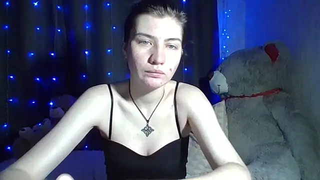 Nancy Luna online show from October 19, 2025, 8:33 pm