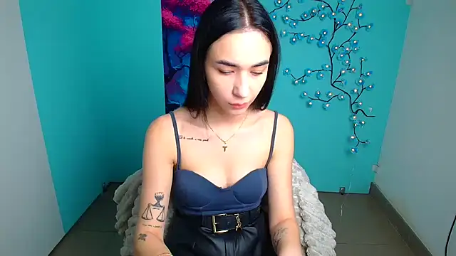 Snapshot of Bella_Night4 chatting on November 4, 2025, 6:50 am Bella Night4 online show from November 4, 2025, 6:50 am