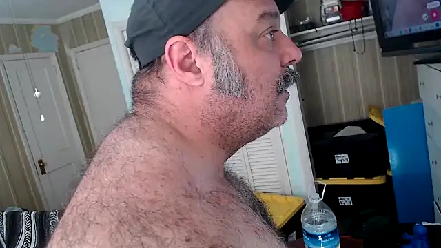 bullmusclejoe online show from April 17, 2026, 10:12 pm