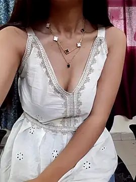 Snapshot of siya_rani67 chatting on June 5, 2026, 5:34 am siya rani67 online show from June 5, 2026, 5:34 am