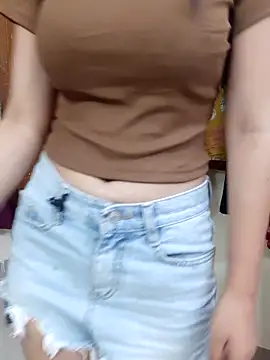 Snapshot of siya_rani67 chatting on May 4, 2026, 9:45 am siya rani67 online show from May 4, 2026, 9:45 am