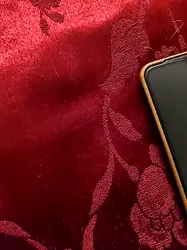 royeoy22 online show from November 9, 2025, 11:47 am