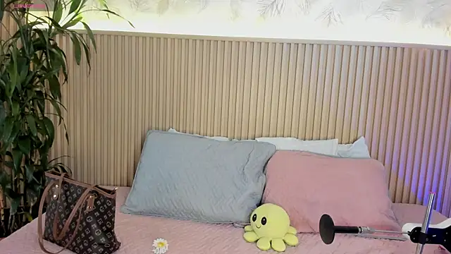 Liss-Reyes online show from November 13, 2025, 11:58 am