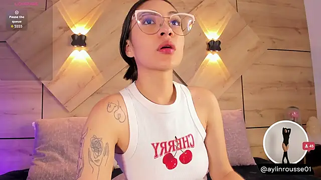 aylin rousse online show from November 13, 2025, 7:51 pm