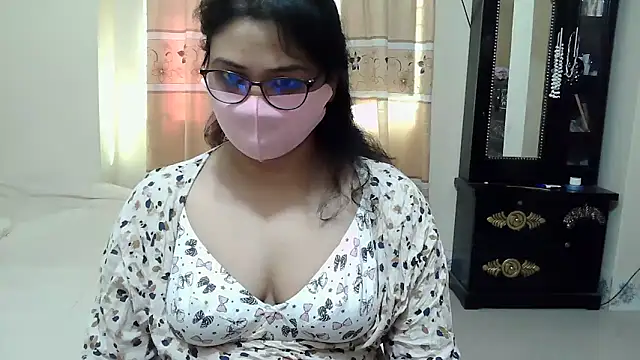 Elena cruz5 online show from November 19, 2025, 5:07 am