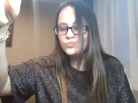 karina160000 online show from February 13, 2026, 2:06 pm