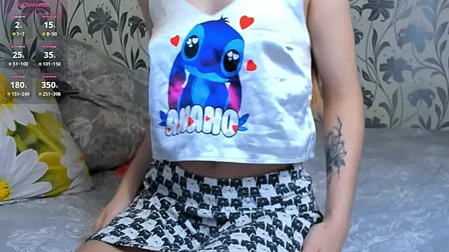 Snapshot of Nuna_Lisa chatting on October 9, 2025, 3:40 am Nuna Lisa online show from October 9, 2025, 3:40 am