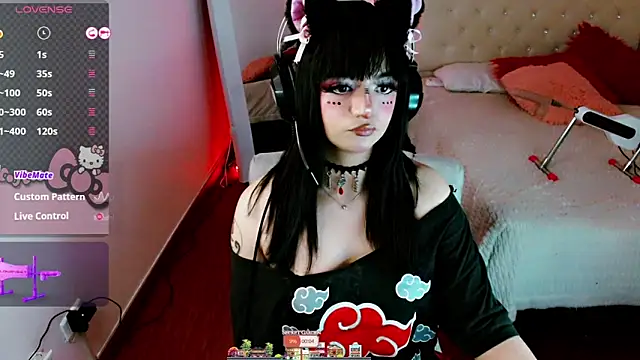 Lunyhose online show from November 25, 2025, 7:47 pm