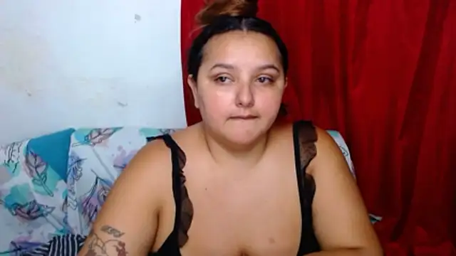 KeilyHall online show from November 11, 2025, 4:07 am