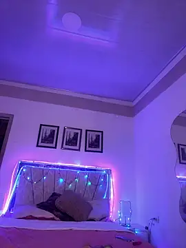 RedVelvet Dream online show from December 17, 2025, 11:43 pm