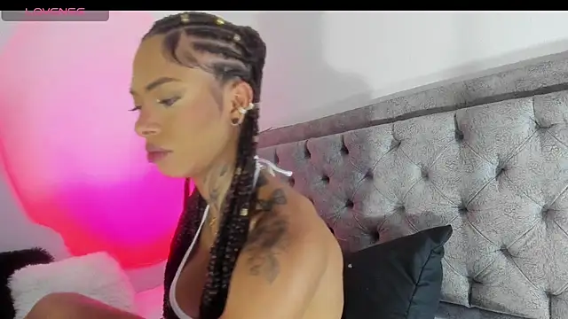 michell danna online show from September 24, 2025, 3:35 am