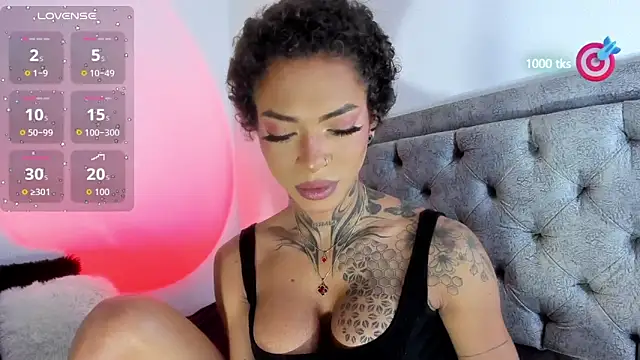 michell danna online show from October 8, 2025, 1:40 am