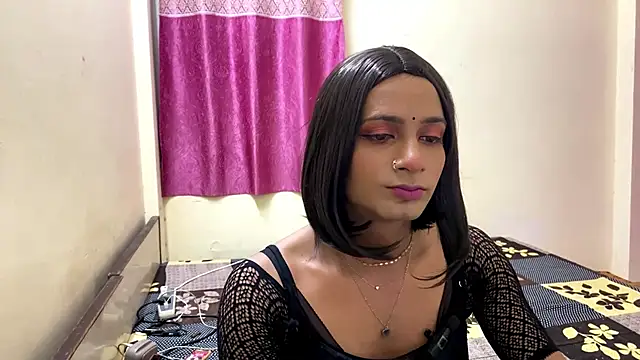 Snapshot of LuvLayla chatting on September 20, 2025, 5:07 pm LuvLayla online show from September 20, 2025, 5:07 pm