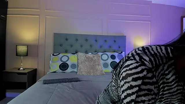 ALICESANDOVAL online show from November 27, 2025, 11:21 am