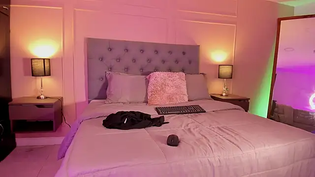 ALICESANDOVAL online show from September 27, 2025, 11:16 am