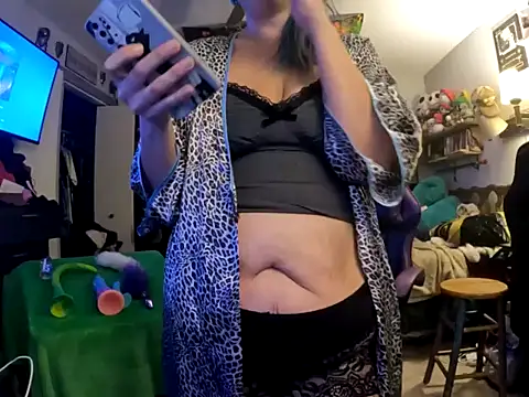 R4inbowK1tty online show from November 20, 2025, 5:41 am