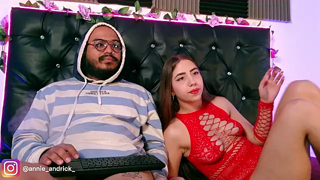  leda swan  online show from March 21, 2026, 11:47 am