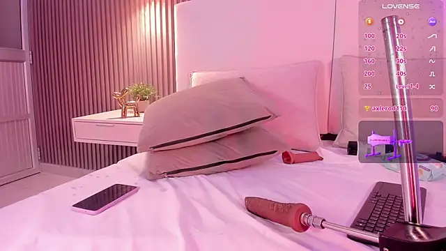 annie clarkson online show from April 17, 2026, 8:11 pm