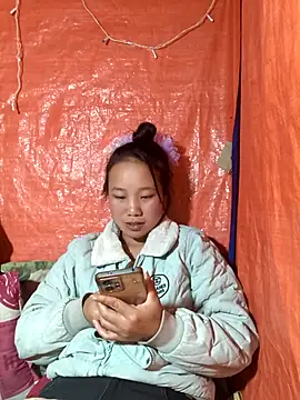 liu-liusexy online show from November 18, 2025, 1:03 pm