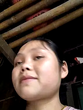 Snapshot of omiu-baby chatting on May 6, 2026, 7:01 am omiu-baby online show from May 6, 2026, 7:01 am