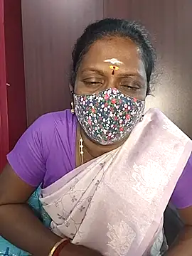 Snapshot of umashreetamil chatting on February 7, 2026, 1:52 pm umashreetamil online show from February 7, 2026, 1:52 pm