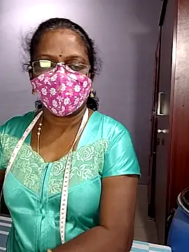 Snapshot of umashreetamil chatting on January 16, 2026, 6:06 am umashreetamil online show from January 16, 2026, 6:06 am