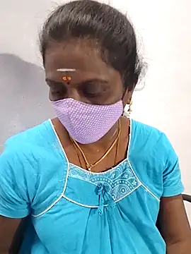 Snapshot of umashreetamil chatting on February 17, 2026, 10:23 am umashreetamil online show from February 17, 2026, 10:23 am